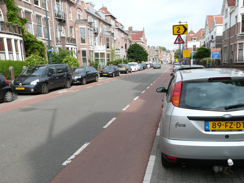 Painted bike lanes, Utrecht