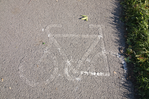 Bike symbol, Jennyfield Drive