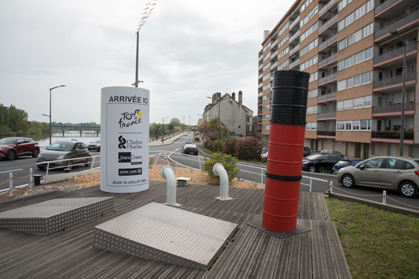 Finish of Stage 12 TDF 2026 on Quai Saint-Cosme, Chalon-sur-Saone