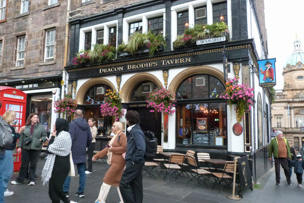 Deacon Brodie's Tavern, Edinburgh Royal Mile