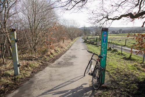 Calder Valley Greenway towards Lower Hopton