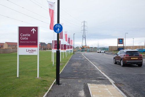Shared use pavement at Castle Gate housing estate