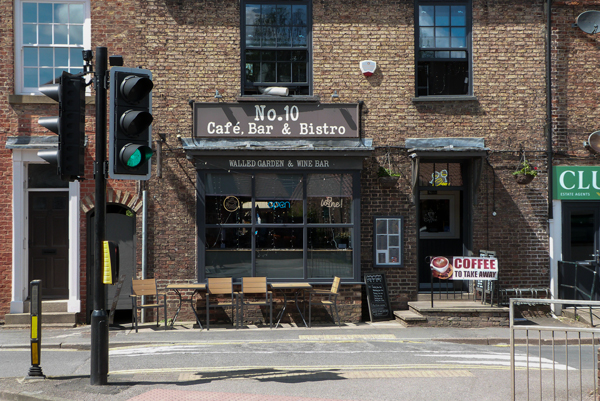 No. 10 Café, Stamford Bridge