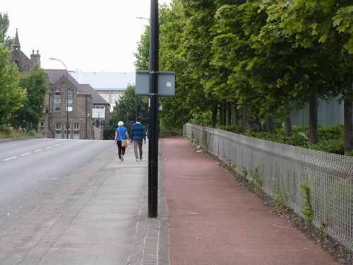 Properly divided footway and cycleway, Janson Street