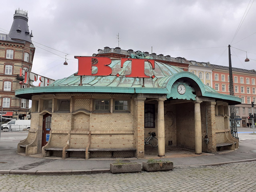 Bien tram stop, Trianglen