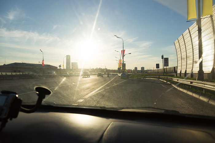 Driving, by Vyacheslav Argenberg, Licence CC BY 4.0