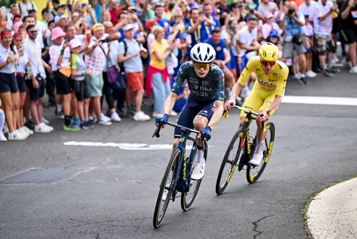 Jonas Vingegaard and Tadej Pogacar on Stage 11, by ASO/Billy Ceusters