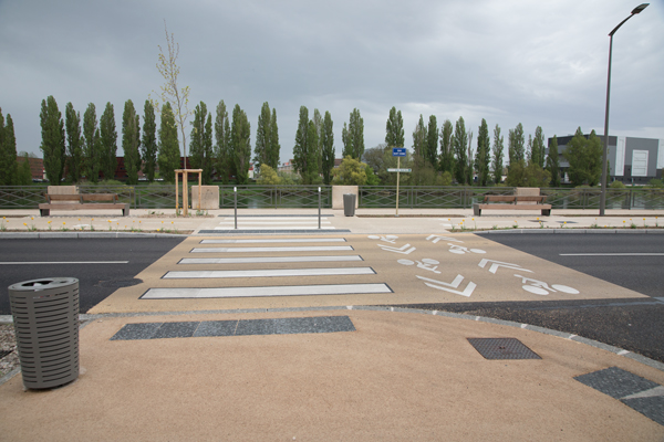 Parallel crossing, Chalon-sur-Saône