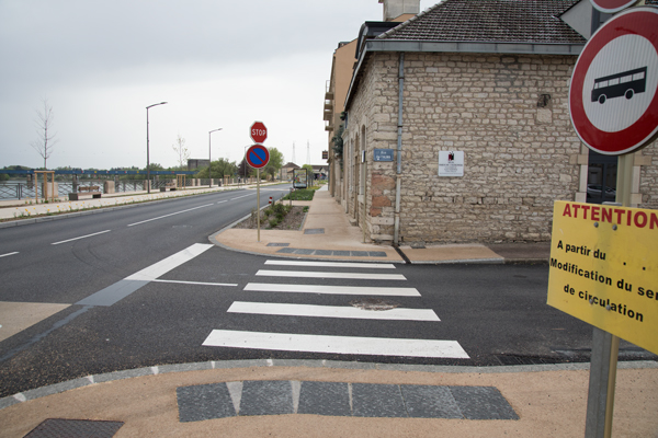 Side road zebra, Chalon-sur-Saône